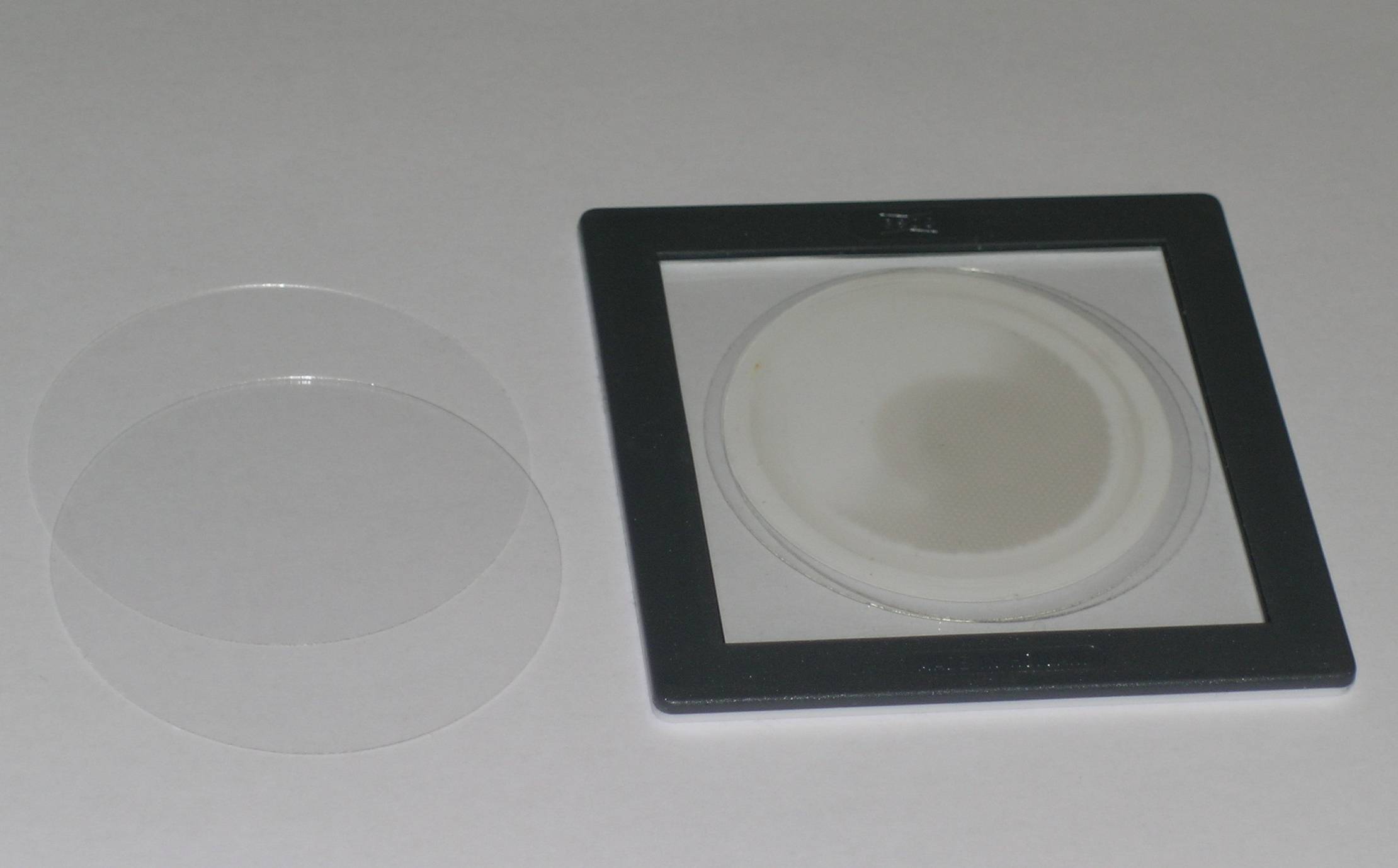 Glasunterlage f�r Filtermembran